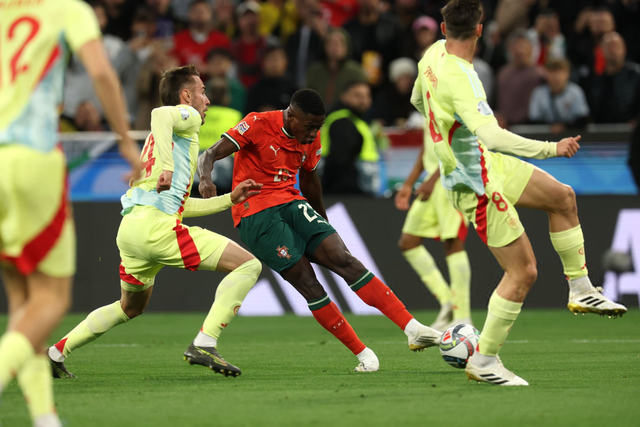 保罗赛季末将退役！请用一个词形容你心中的克里斯·保罗