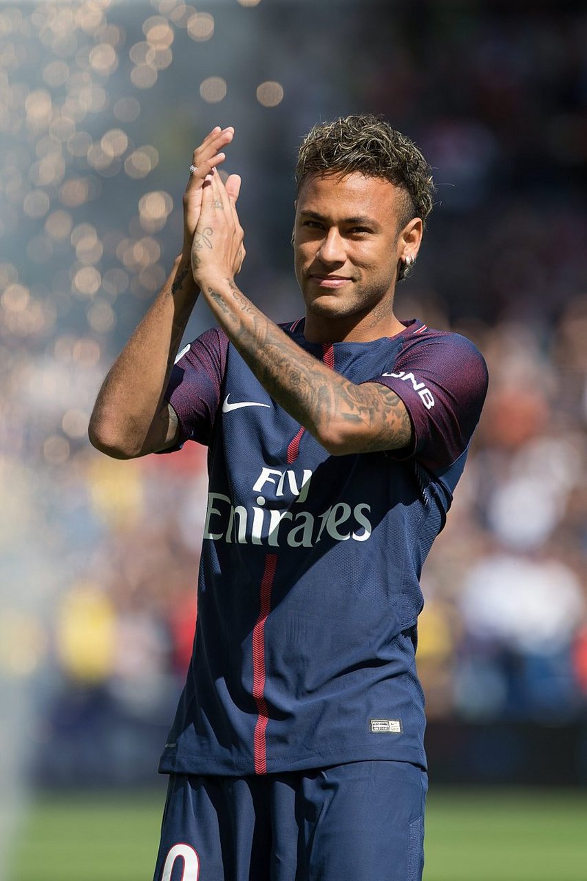 记者：曼联准备正式报价谢什科，球员只想加盟曼联