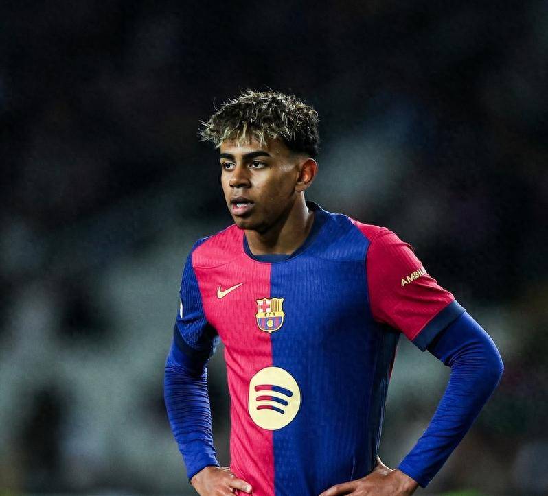 篮球NBA明星球员参加公益活动