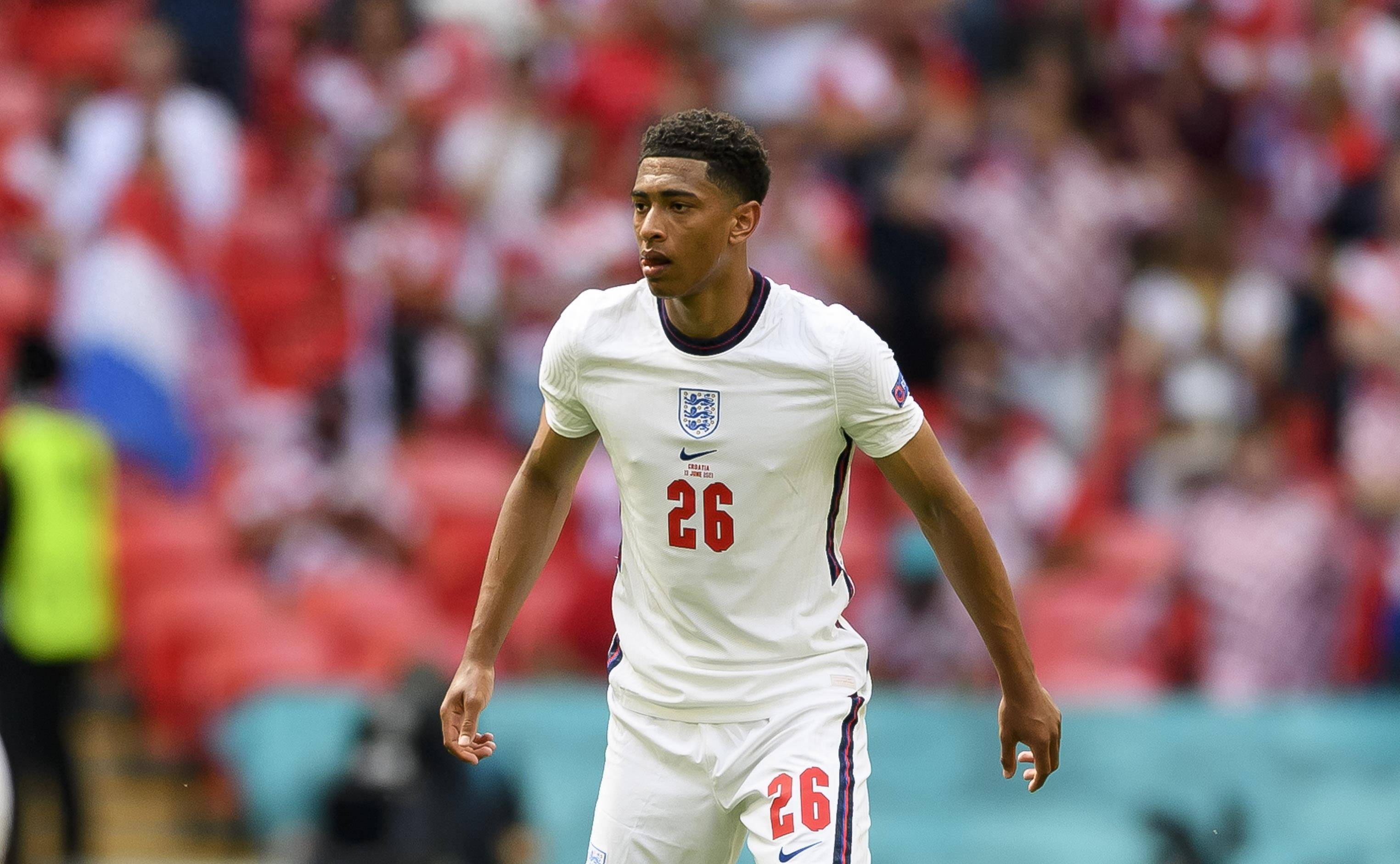 记者：卡马文加腿筋疼痛，可能缺席法国与乌克兰的比赛