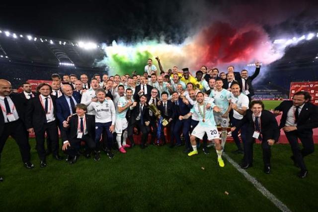 重创！皇马右后卫阿诺德大腿受伤 将缺阵两月之久